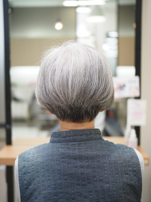 グレイヘアマダムのミセスヘア/60代/70代/大人女性のショートヘア